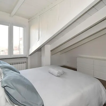Rooftop Retreat Martesana Daire *