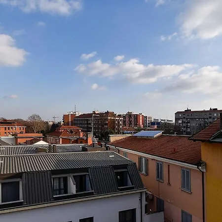 Daire Rooftop Retreat Martesana Milano